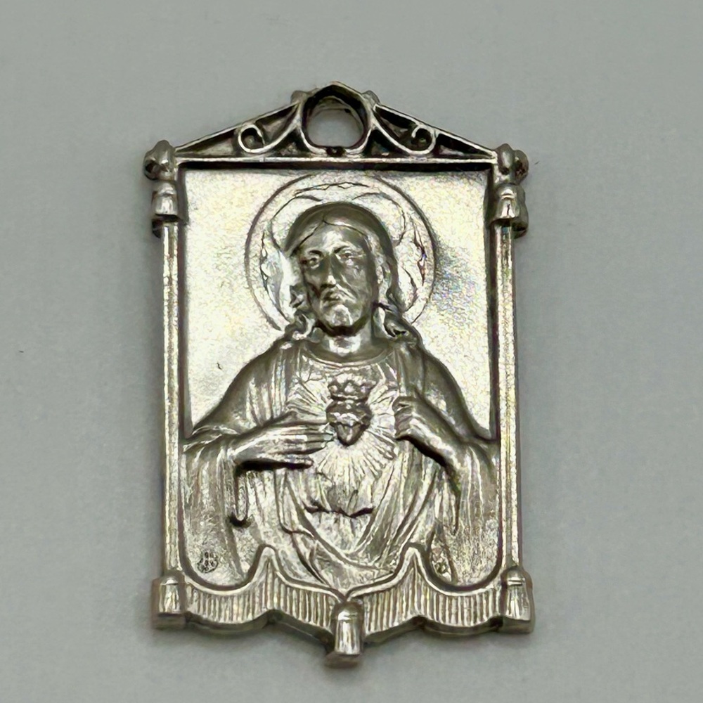 Vintage Sacred Heart of Jesus Medal – St. Patrick’s Cathedral –